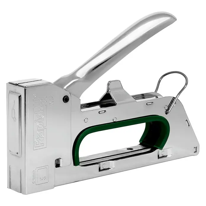 Rapid Handtacker R14 - Klammertiefe: 6 mm - 8 mm, Geeignet für: Flachdrahtklammern Nr. 140 - Nahaufnahme eines Rapid R14 Handtackers, einem robusten Werkzeug zum Befestigen von Materialien mit Klammern. Ideal für Heimwerker und Profis.