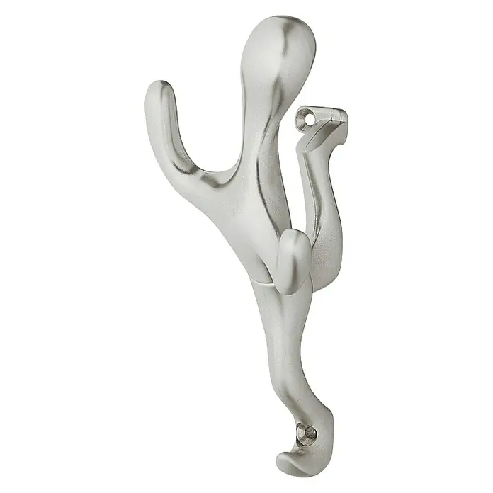 Häfele Gancho para colgar - Equipamiento: 3 ganchos, Distancia entre orificios: 128 mm, Niquelado mate - Un colgador moderno de color plata, ideal para chaquetas y accesorios en la entrada o el dormitorio, que ofrece funcionalidad con estilo.