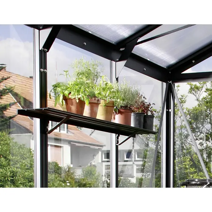 Vitavia Gewächshaus-Regal - Breite: 122 cm, Schwarz - Nahaufnahme eines Gewächshauses mit Regal voller Pflanzen in Töpfen, das die ideale Umgebung für Pflanzenwachstum bietet.
