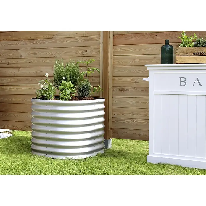 Vitavia Hochbeet Terra 630 - 82 x 82 x 63 cm, Zincalume®, Blank - Das gerippte, runde Hochbeet aus Metall beherbergt Kräuter und Pflanzen und bietet eine stilvolle und praktische Gartenlösung.