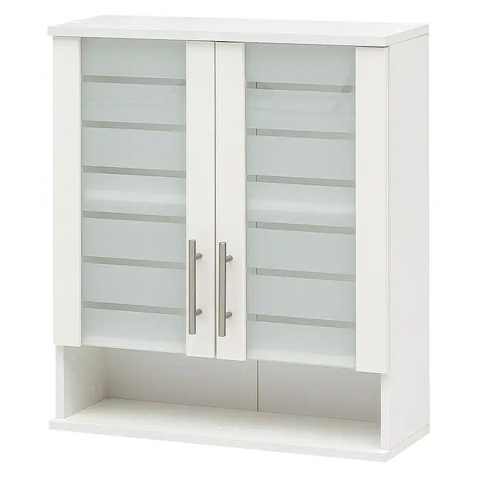 Schildmeyer Niko Oberschrank - 60 x 20,5 x 70 cm, Perlweiß - Aufnahme eines weißen Wandschranks mit zwei Milchglastüren und silbernen Griffen, der zusätzlichen Stauraum bietet.