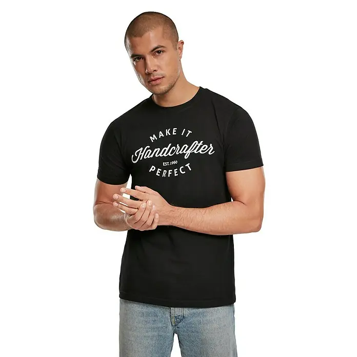 T-Shirt Handcrafter - Schwarz, XXXL - Ein stilvolles schwarzes T-Shirt mit dem Aufdruck "MAKE IT Handcrafter EST.1960 PERFECT", perfekt für den modebewussten Mann.