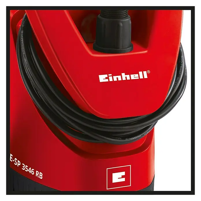 Einhell Regenfasspumpe GE-SP 3546 RB - Leistung: 350 W, Max. Fördermenge: 4.600 l/h - Nahaufnahme einer roten Einhell E-SP 3546 RB Tauchpumpe mit gewickeltem Kabel und Einhell-Logo.