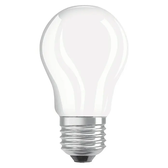 Osram LED-Lampe Retrofit Classic P - E27, Nicht Dimmbar, Warmweiß, 470 lm, 5 W - Nahaufnahme einer matten Glühbirne mit silbernem Sockel vor einem neutralen Hintergrund, ideal für stimmungsvolle Beleuchtung.