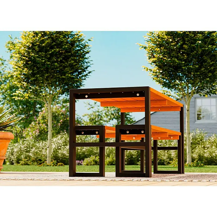 Promadino Gartenmöbel-Set Sylt - 3 -tlg., Kiefernholz, Braun/Schwarz - Nahaufnahme eines modernen Outdoor-Tisches mit Holzoberfläche und dunklem Metallrahmen, der sich perfekt in eine Gartengestaltung einfügt.