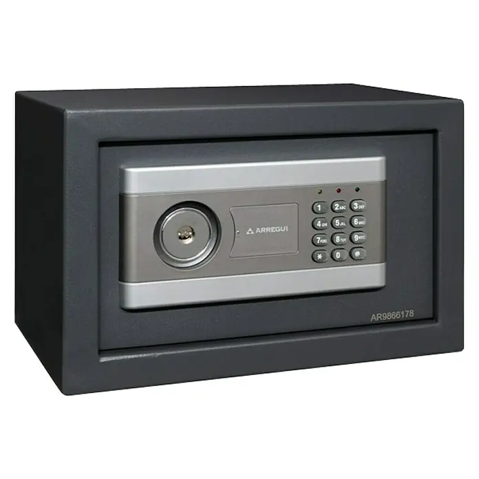 Arregui Caja fuerte New Stylo 19010-S1 - L x An x Al: 31 x 20 x 20 cm, Tipo de bloqueo: Códigos de usuario, 8 l - Imagen de una caja fuerte gris con teclado digital y cerradura de llave. Perfecto para guardar documentos importantes y objetos de valor.