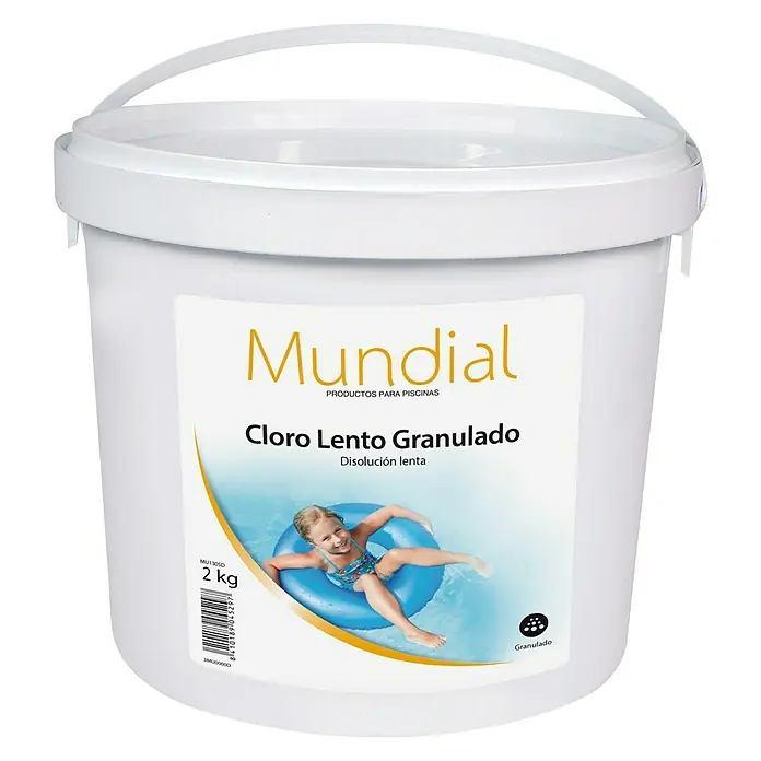 Mundial Cloro granulado de larga duración - 2 kg - Un cubo blanco de "Mundial Cloro Lento Granulado", un producto para piscinas. Contiene gránulos de cloro de disolución lenta para agua limpia.