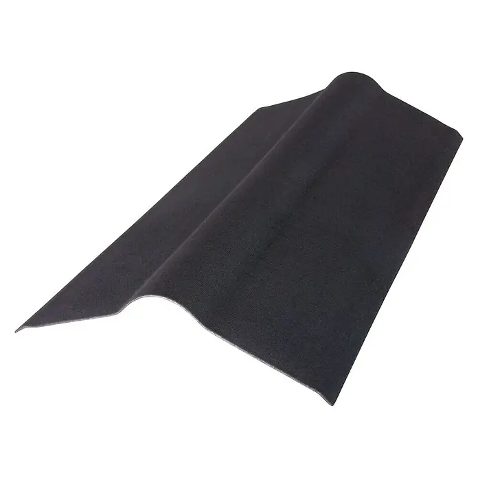 Onduline Teja de caballete para cumbrera A100 Plus - 1 m x 0,5 m x 3 mm, Negro - Primer plano de una teja negra, destacando su forma y textura distintivas, enfatizando la calidad y durabilidad del material.