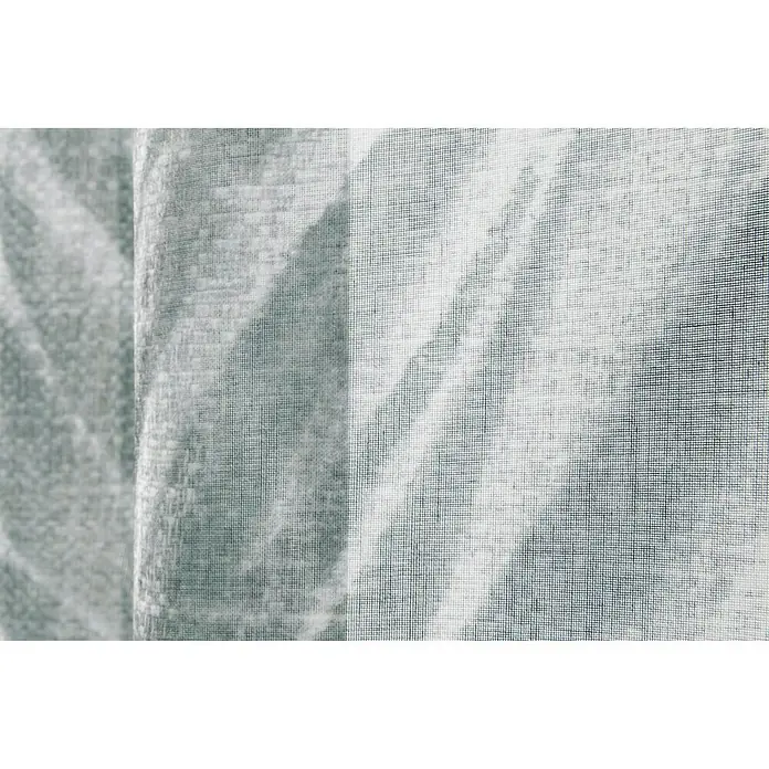 Rasch Home Schlaufenbandschal Tahiti - 140 x 255 cm, 100 % Polyester, Grau/Grün - Nahaufnahme eines Vorhangs, der eine subtile Textur und Lichtdurchlässigkeit aufweist und so eine sanfte Atmosphäre erzeugt.