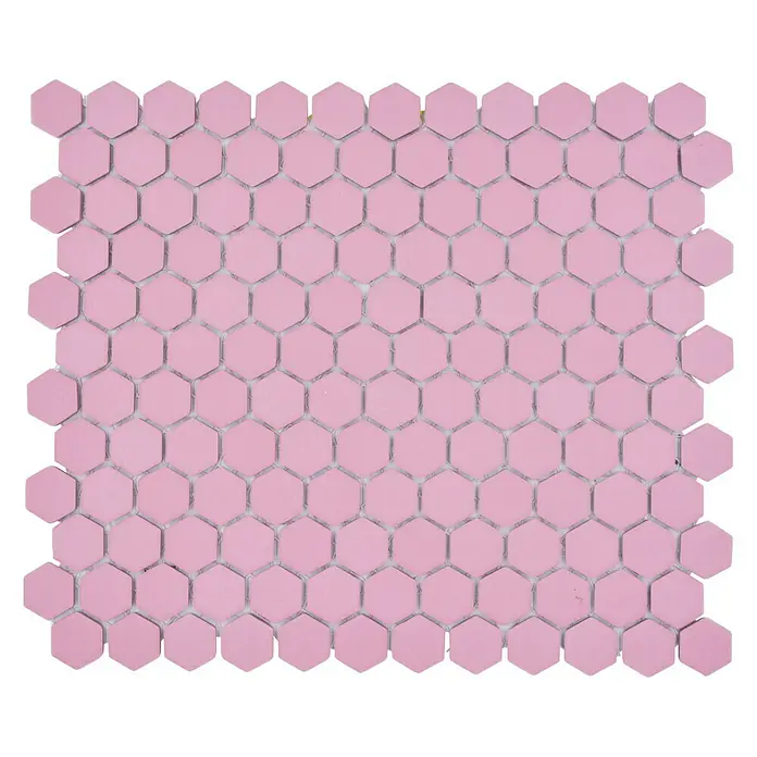 Mosaikfliese Hexagon Uni HX AT22 - 26 x 30 cm, Rosa, Matt - Nahaufnahme eines Bogens rosa, sechseckiger Mosaikfliesen. Ideal für Badezimmer und Küchen, die einen Farbtupfer benötigen.