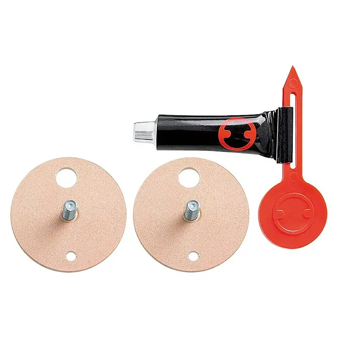 Tesa Kit de montaje BK43-2 - 2 pzs., Apto para: Utensilios de baño - Aquí hay un adhesivo, dos círculos de madera con tornillos y una herramienta. El juego adhesivo proporciona todo lo necesario.