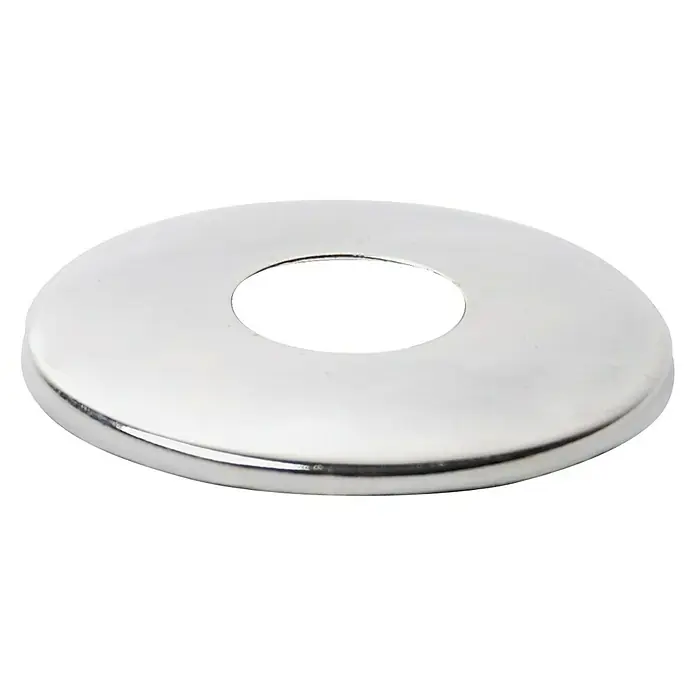 Hahnrosette - ½″, Höhe: 5 mm - Nahaufnahme einer glänzenden, runden Rosette aus Chrom, die für die Installation von Sanitäranlagen verwendet wird.
