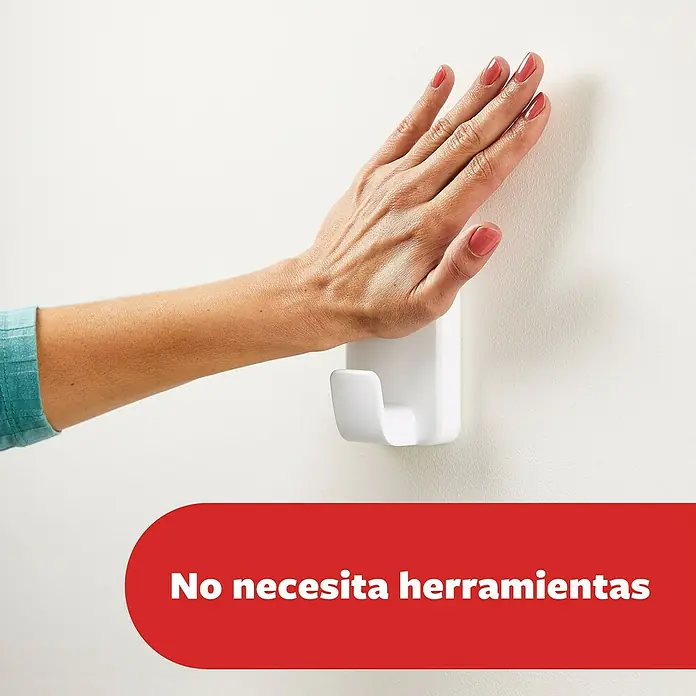 3M Command Gancho para colgar XL - Plástico, Blanco, 1 ud. - Una mano pega un gancho blanco autoadhesivo a una pared. Perfecto para baño o cocina.