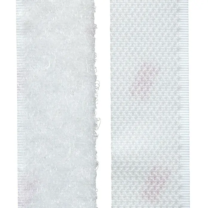 3M Scotch Cinta engomada Interior - 19 x 76 mm, Blanco - Primer plano de tiras de velcro, mostrando el lado de gancho y el lado de bucle. Ideal para aplicaciones de fijación versátiles.