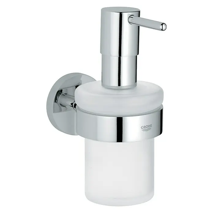Grohe Essentials Seifenspender - Mit Halterung, Chrom, Glänzend - Nahaufnahme eines Grohe Seifenspenders zur Wandmontage mit verchromten Details und einem satinierten Glasbehälter.