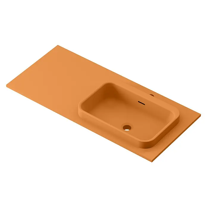 Lavabo y encimera Paul derecha - 46 x 101 cm, Orificios para grifo: Derecha, Con desbordamiento, Melocotón - Vista en ángulo de un lavabo naranja con encimera. Moderno combo de tocador de lavabo para baños minimalistas.