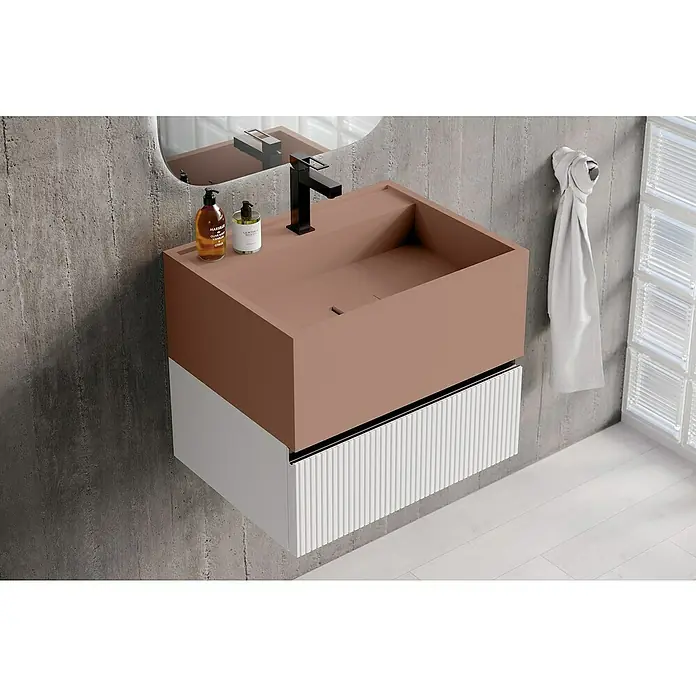 Lavabo de sobremesa Marine - 46 x 60,2 cm, Rosa california - Moderno lavabo de baño con poza marrón y mueble blanco contra una pared gris.