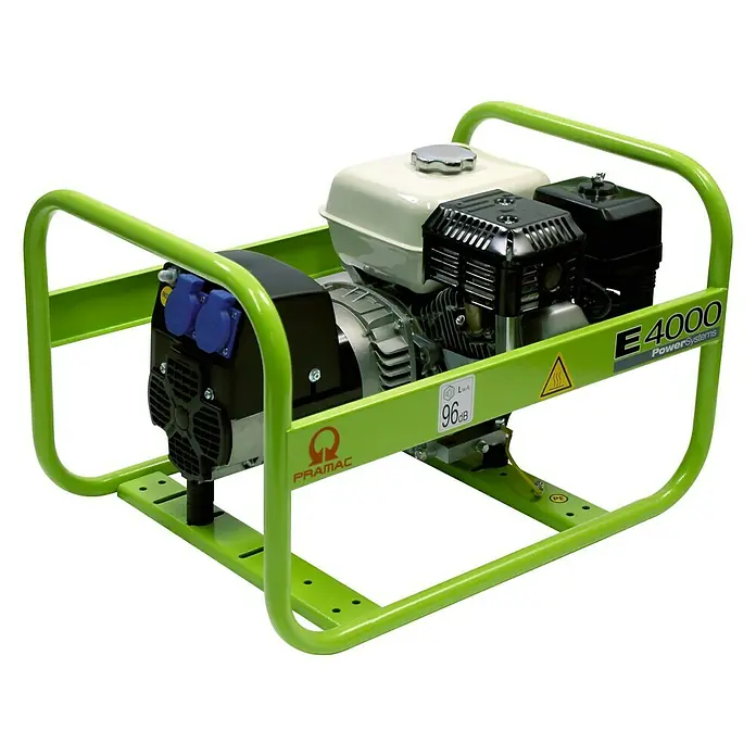 Pramac Generador E4000 - 2,6 kW, Volumen del depósito: 3,1 l - Aquí tienes un generador Pramac E4000, que se muestra en un marco verde brillante.