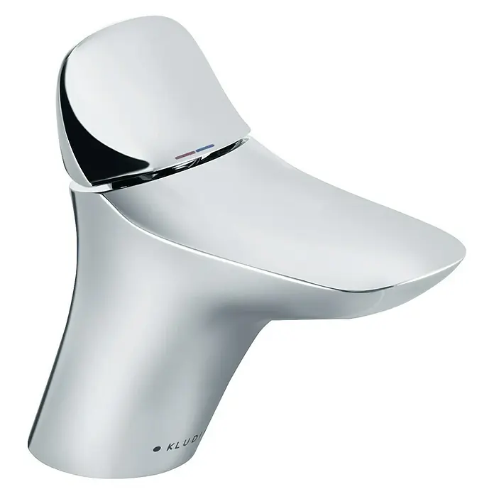 Kludi Amba WaschtischarmaturHöhe: 14 cm, Chrom, Glänzend - Nahaufnahme einer modernen, glänzenden Chromarmatur mit elegantem Design und minimalistischen Details.