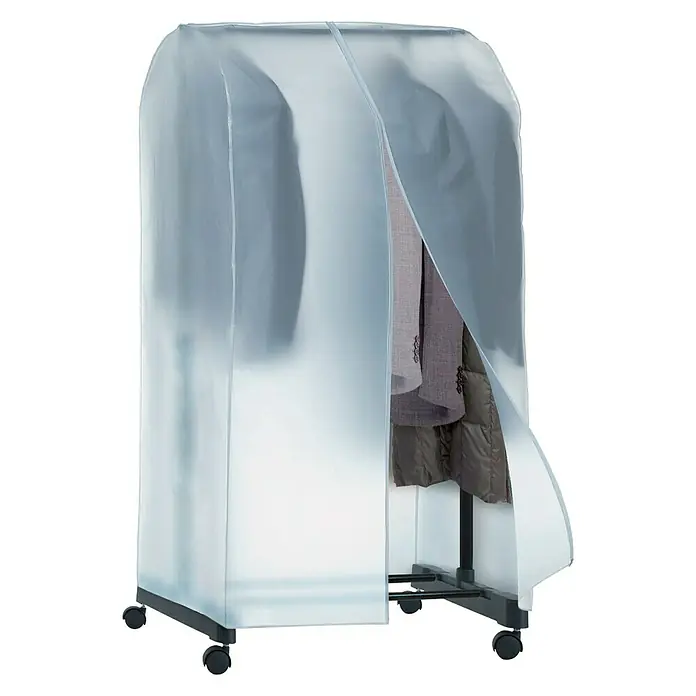 Perchero con ruedas + funda - L x An x Al: 75 x 42 x 165 cm - Un perchero con una cubierta transparente, que ofrece protección a las prendas y fácil acceso a ellas.