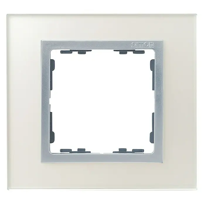 Simon 82 Marco Nature - Blanco alpino / plata, Modelo de mecanismos: x 1, Plástico, Instalar - Tapa de marco blanca SIMON con borde plateado. Perfecto para interiores modernos, ofrece una solución elegante y funcional para sus interruptores.