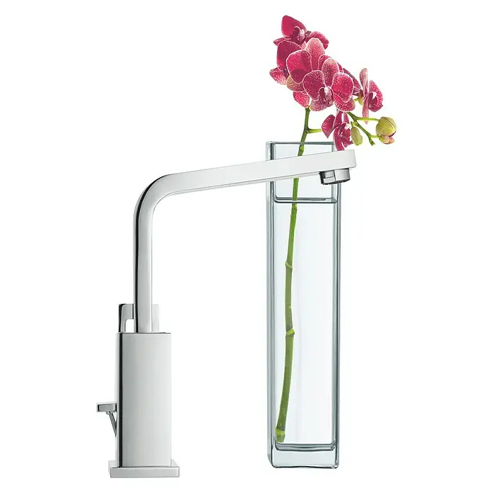 Grohe Eurocube Waschtischarmatur L-Size - Chrom, Glänzend - Moderne Armatur mit rechteckigem Auslauf, der elegant in eine transparente Vase mit Orchideen übergeht. Ein Blickfang für jedes Badezimmer.