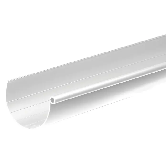 Dakota Canalón G-125 - Largo: 2 m, Blanco - Primer plano de una canaleta blanca. La canaleta es de plástico y se utiliza para drenar el agua de lluvia del techo.