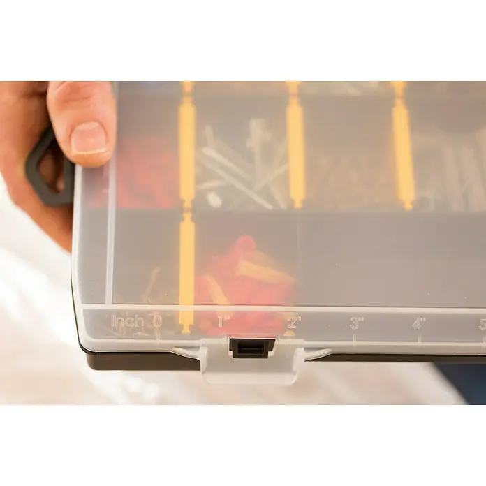 Stanley Estuche para piezas pequeñas STST81680-1 - Número de compartimentos: 17 ud., Sin contenido, Negro/Amarillo - Una caja organizadora transparente con compartimentos para herramientas y accesorios, ideal para artesanos y aficionados.