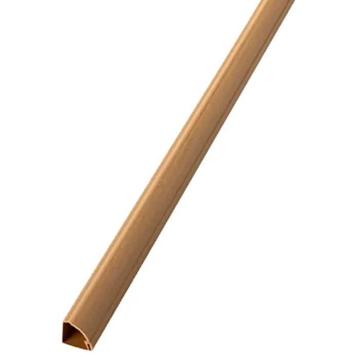 D-Line Kabelkanal Viertelrund - 2 m, 22 x 22 mm, Braun - Bild einer braunen Viertelkreisleiste. Diese Leiste eignet sich hervorragend zur Abdeckung von Ecken und Kanten.