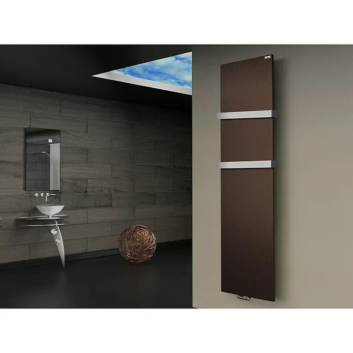 Szagato Designheizkörper Manhattan 3 - B x H: 470 x 1.800 mm, Wärmeleistung bei Vorlauftemperatur von 75 °C (D: 50): 1.118 W, Braun, Mit 2 Handtuchhalter (50 mm) - Elegante braune Handtuchheizung mit Chrombügeln, die Wärme und Stil in jedes moderne Badezimmer bringt. Praktisch und dekorativ.