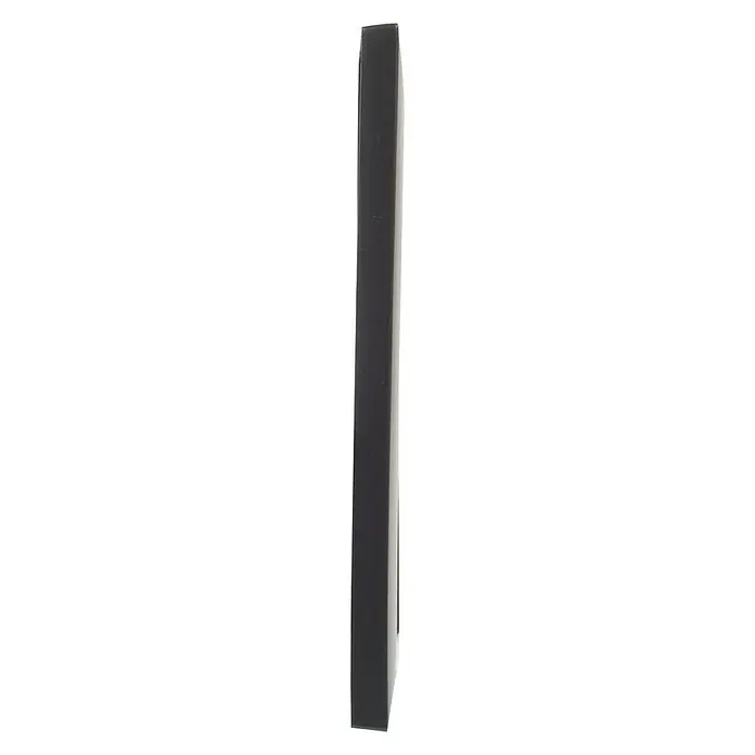 Legrand Niloé Step Marco - Antracita, Modelo de mecanismos: x 2, Plástico, Instalar - Primer plano de un marco de fotos negro, que muestra el elegante perfil lateral y la sutil textura del marco.