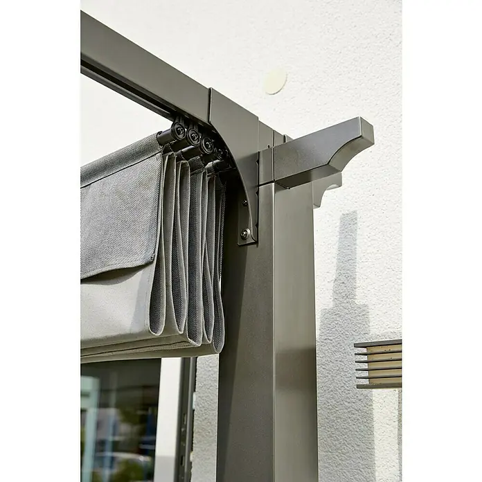 Sunfun Ersatzdach KretaPassend für: Sunfun Raffpavillon Kreta 418 x 333 cm - Nahaufnahme einer grauen Pergola-Markise mit elegantem Faltdesign und solidem Metallrahmen, ideal für stilvollen Sonnenschutz.