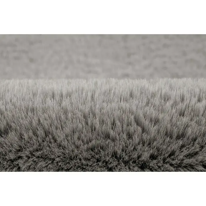 Fellteppich Happy - Silber, 330 x 240 cm, 100 % Polyester (Flor) - Nahaufnahme eines grauen, weichen Teppichs, der eine luxuriöse und komfortable Textur zeigt.