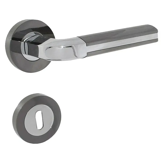 Lienbacher Zimmertürgarnitur Data - Stärke Tür: 40 mm - 45 mm, Verchromt, Schwarz - Ein glänzender Türgriff mit einem runden Rosetten- und Schlüsselloch-Design, ideal für moderne Inneneinrichtungen.