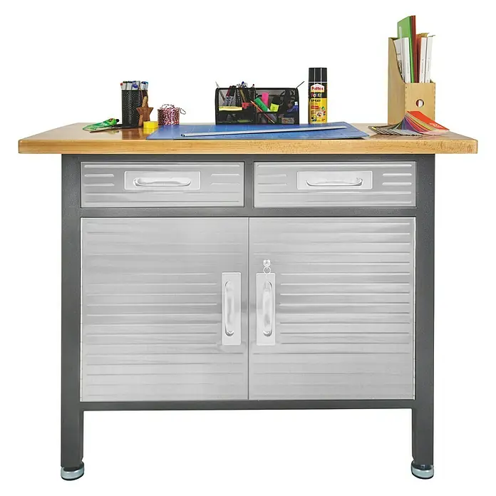 Werkbank mit Schubladen & Unterschrank - L x B: 61 x 122 cm, Arbeitshöhe: 95 cm, Belastbarkeit: 315 kg, Anthrazit/Silber - Werkbank mit Holzplatte, zwei Schubladen und abschließbarem Schrank mit silbernen Rolltüren und Werkzeug.