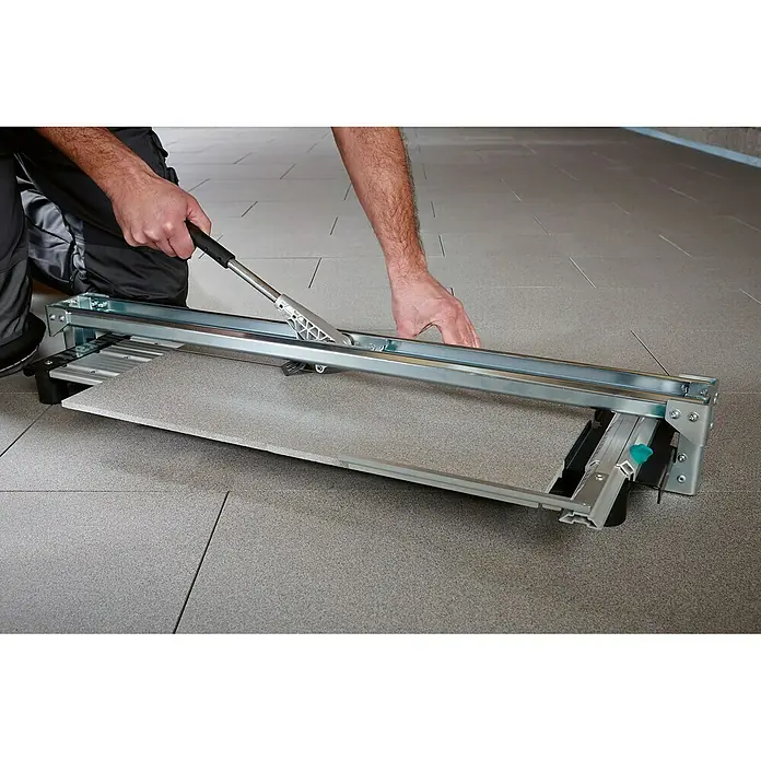 Wolfcraft Cortador manual de azulejos TC 710 PM - Longitud de corte máx.: 710 mm, Espesor máx. de azulejo: 14 mm - Alicatador usando cortadora de azulejos para cortar con precisión una baldosa.