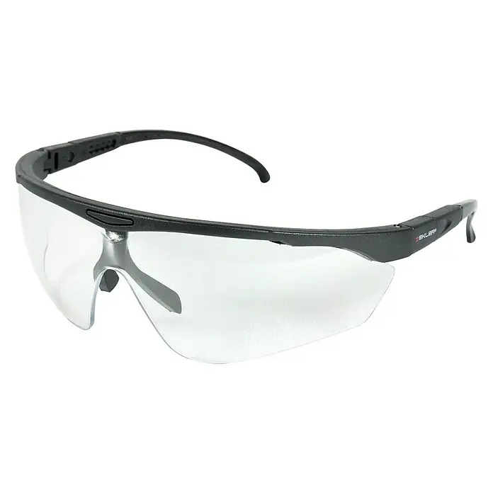Zekler Schutzbrille 32 HC/AF - Klar, Verstellbare Bügel - Das Bild zeigt eine Schutzbrille mit klaren Gläsern und schwarzem Rahmen, die für den Schutz der Augen bei verschiedenen Arbeiten konzipiert ist.