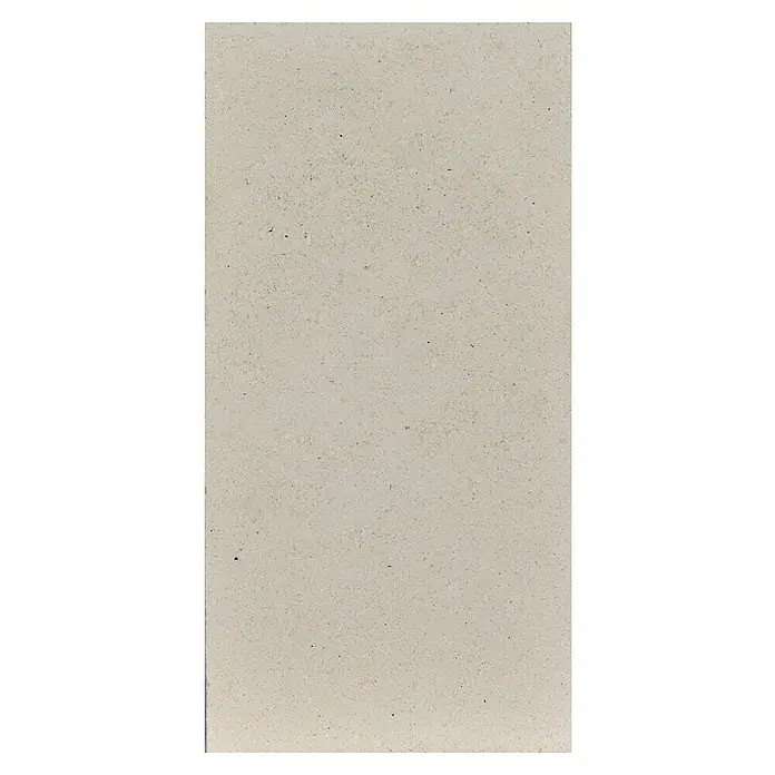 Firefix Schamottsteinplatte - 30 x 15 x 3 cm, Temperaturbeständigkeit: 1.200 °C - Helles beigefarbenes Muster mit kleinen dunklen Punkten. Ein natürliches, dezentes Design für verschiedene Anwendungen.