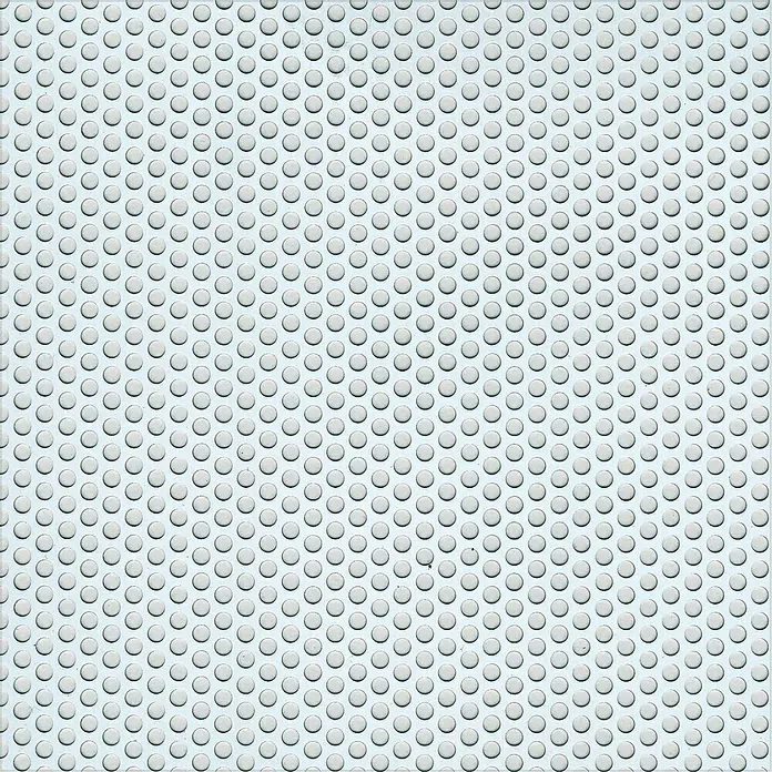 Kantoflex Rundlochblech - 200 x 1.000 mm, Stärke: 1 mm, Aluminium - Nahaufnahme einer Lochblechstruktur mit regelmäßigen, kreisförmigen Löchern in einem hellgrauen Farbton, ideal für vielfältige Anwendungen.