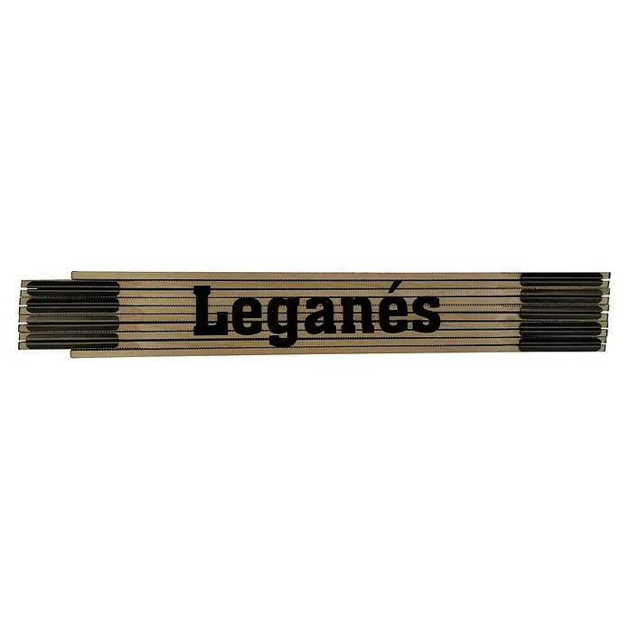 BAUHAUS Metro de madera - Leganés, Largo: 200 cm - Una regla plegada que muestra la palabra "Leganes" en letras negras. La herramienta de medición es de madera y tiene marcas.