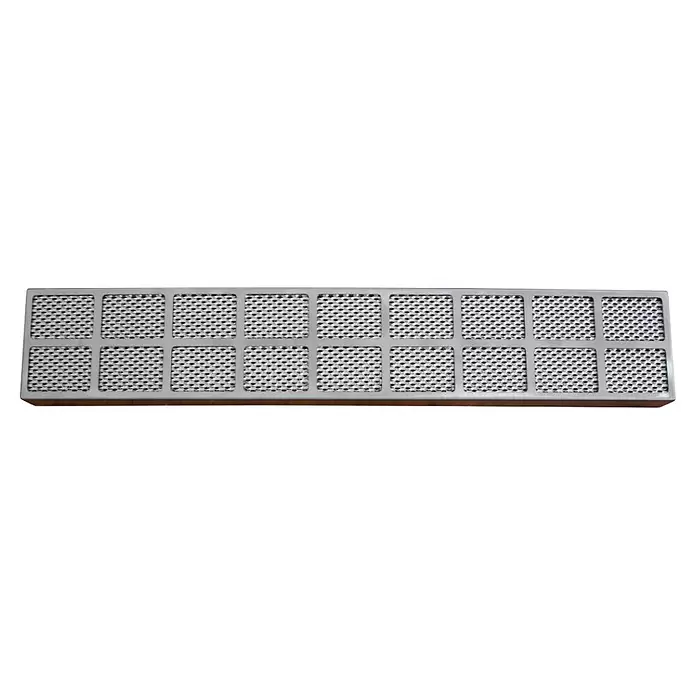 Wolkenstein Fettfilter - Passend für: Wolkenstein IN4-DA-2FZA+W - Metallisch graues Rechteckpanel mit perforiertem Rautenmustergitter, zur Belüftung.