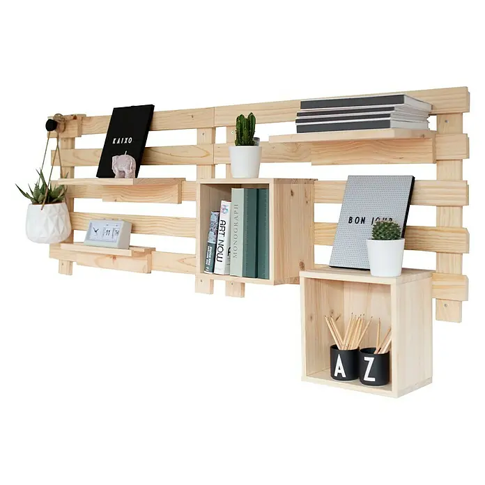 Astigarraga Tetris Estante modular - L x An x Al: 22,5 x 30 x 30 cm, Madera de pino - Idea de diseño interior con una estantería de pared de madera clara, decorada con plantas, libros y pequeños objetos decorativos. La textura de la madera aporta calidez.