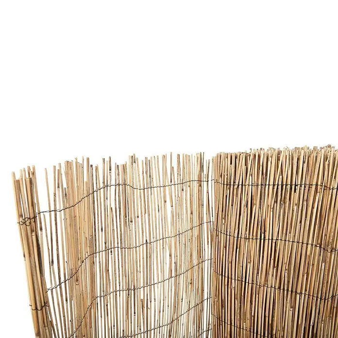 Faura Ocultación de bambú - L x Al: 1,5 x 5 m - Esta imagen muestra una valla de bambú, ideal como pantalla o elemento decorativo en el jardín. Los materiales naturales se integran bien en cualquier entorno.