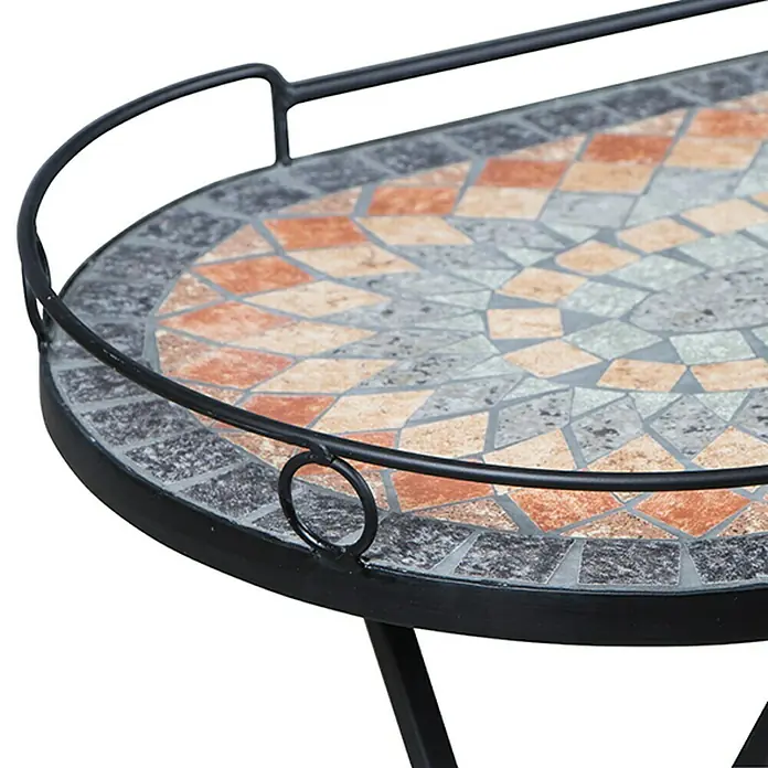 Siena Garden Prato Serviertisch - 68 x 41 cm, Eisen - Nahaufnahme des Mosaiktisches mit dekorativem Design und filigranem Metallrahmen.