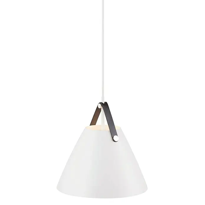 Nordlux Strap Lámpara colgante redonda - 60 W, Ø x Al: 27 x 27 cm, Blanco/Negro, E27 - Lámpara colgante con pantalla blanca y correa de cuero marrón, un elegante accesorio de iluminación.