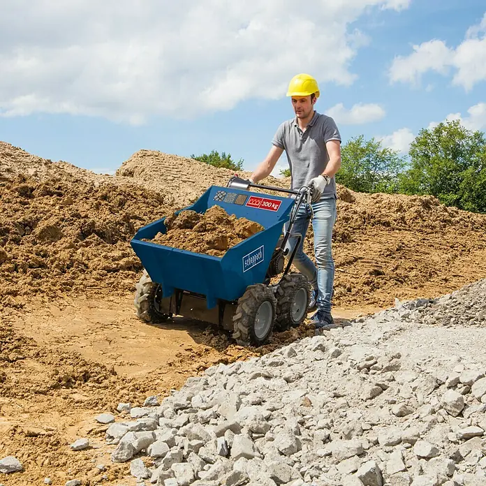 Scheppach Raddumper DP 3000 - 4.100 W, 196 cm³, Fassungsvermögen: 125 l, Benzin - Der Scheppach Elektro-Dumper 300kg, ein kraftvoller Helfer für Baustellen und Gartenarbeiten, transportiert zuverlässig Schutt und Materialien.