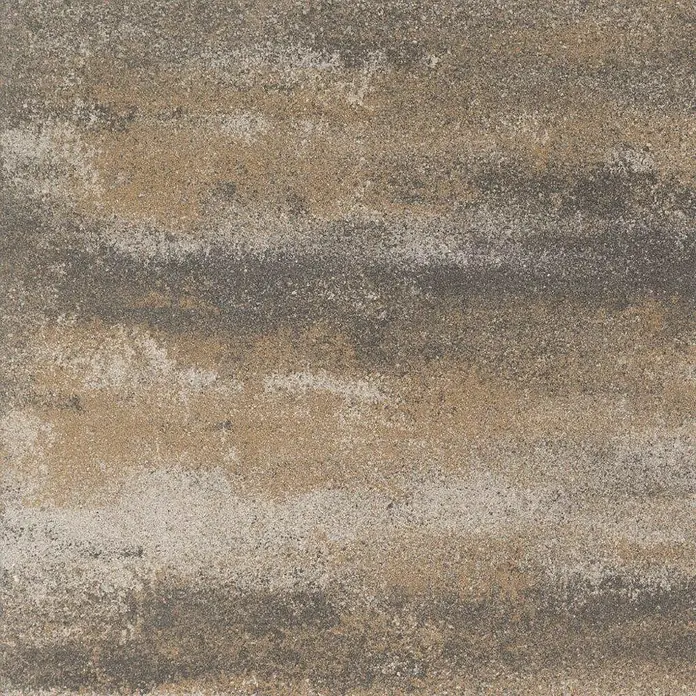 Terrassenplatte Saturn - 50 x 50 x 4 cm, Muschelkalk, Beton - Nahaufnahme einer strukturierten Pflasteroberfläche in erdigen Braun- und Grautönen, die eine robuste und natürliche Textur zeigt.