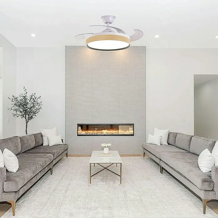 Led Hispania Ventilador de techo Polux - Blanco/Madera, 106 cm, 35 W, Blanco cálido - Esta habitación cuenta con un moderno ventilador de techo con detalles en madera e iluminación integrada, que combina estilo y funcionalidad.