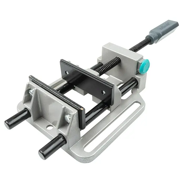 Wolfcraft Spannbacken - Spannweite: 100 mm - Ein Schraubstock der Marke Wolfcraft, ideal für präzises Arbeiten. Das Werkzeug ist robust und vielseitig einsetzbar.