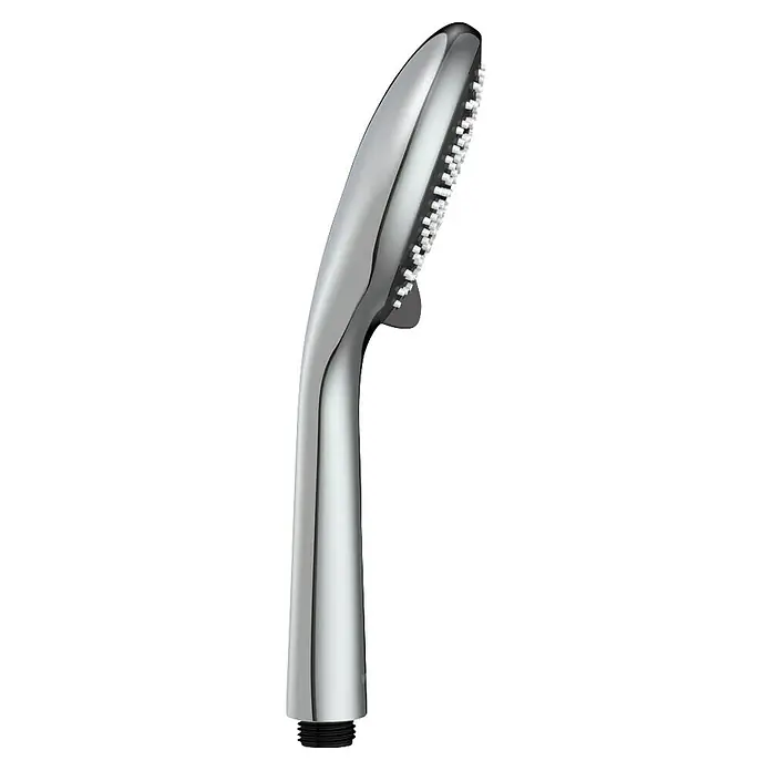Wenko Teleducha WaterSaving - Número de funciones: 3 ud., Cromo, Diámetro: 11 cm - Primer plano de un elegante cabezal de ducha de mano cromado con boquillas blancas. El diseño es moderno y elegante.